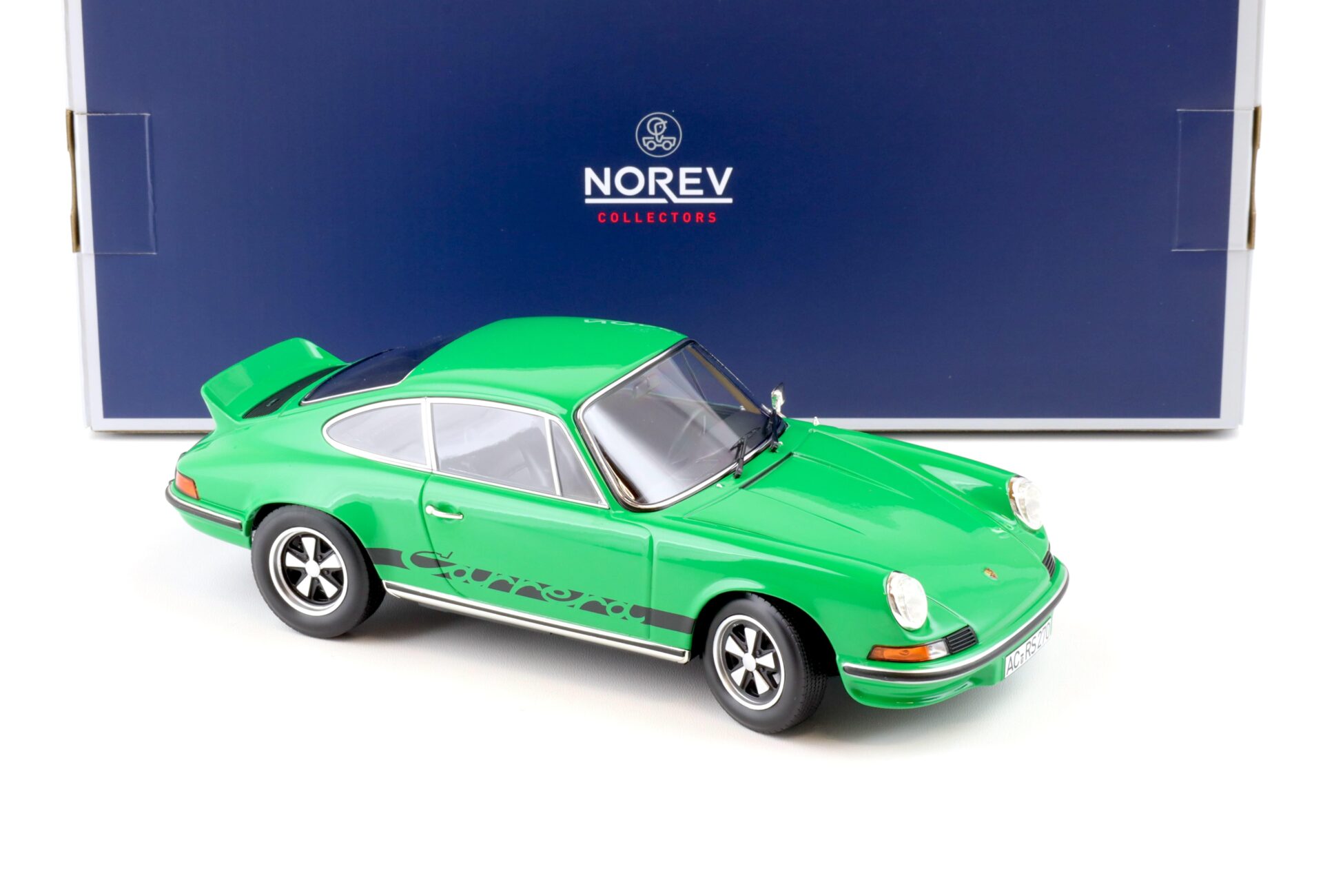 1:18 Norev Porsche 911 RS Touring 1973 green with black stripes