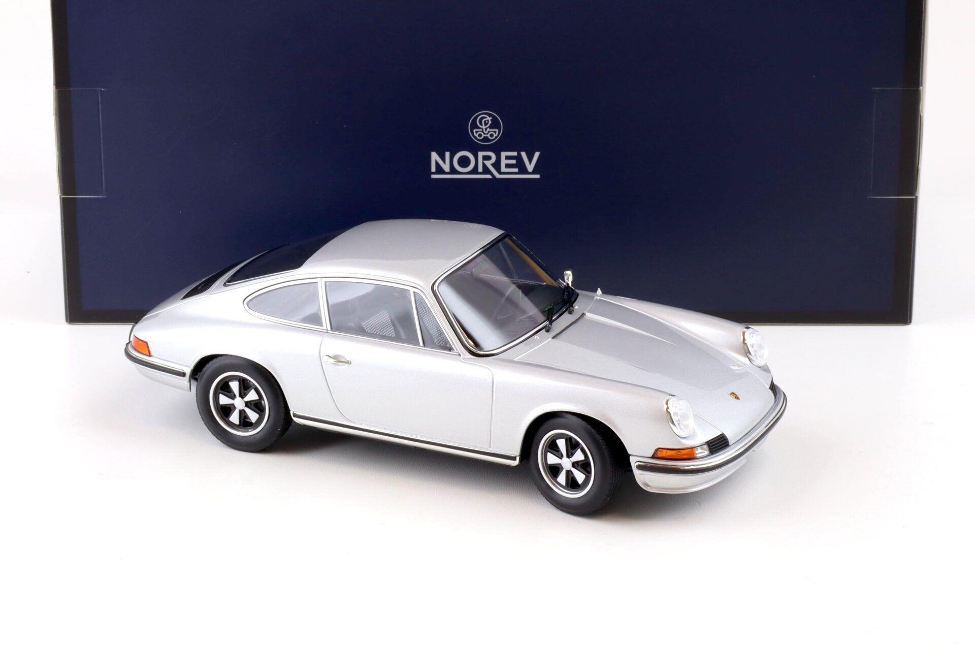 1:18 Norev Porsche 911 S Coupe 1973 silver metallic TOP GUN Maverick - Limited 500 pcs.