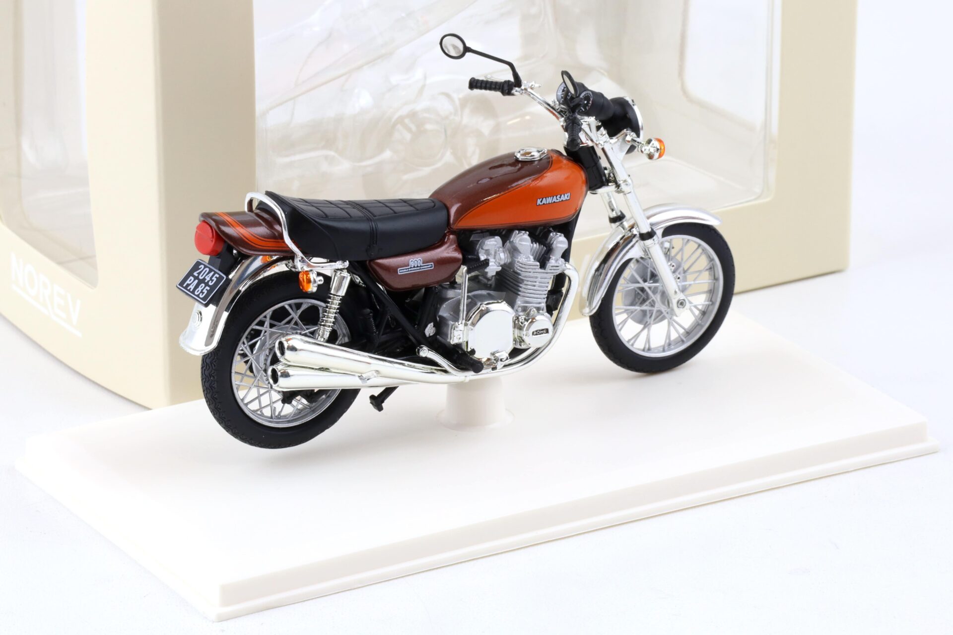 1:18 Norev 1973 Kawasaki Z900 Motorrad Bike brown/ orange 182031