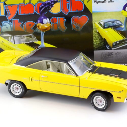 1:18 GMP 1970 Plymouth Road Runner The Loved Bird Air Grabber Figure yellow/ black