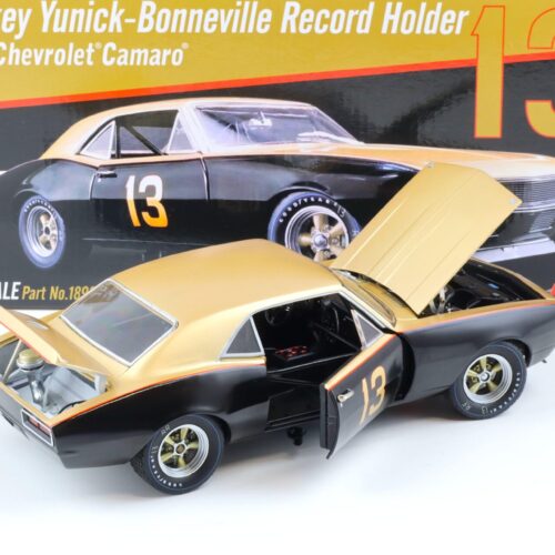 1:18 GMP Chevrolet Camaro 1967 Bonneville Record #13 Smokey Yunick black/ gold