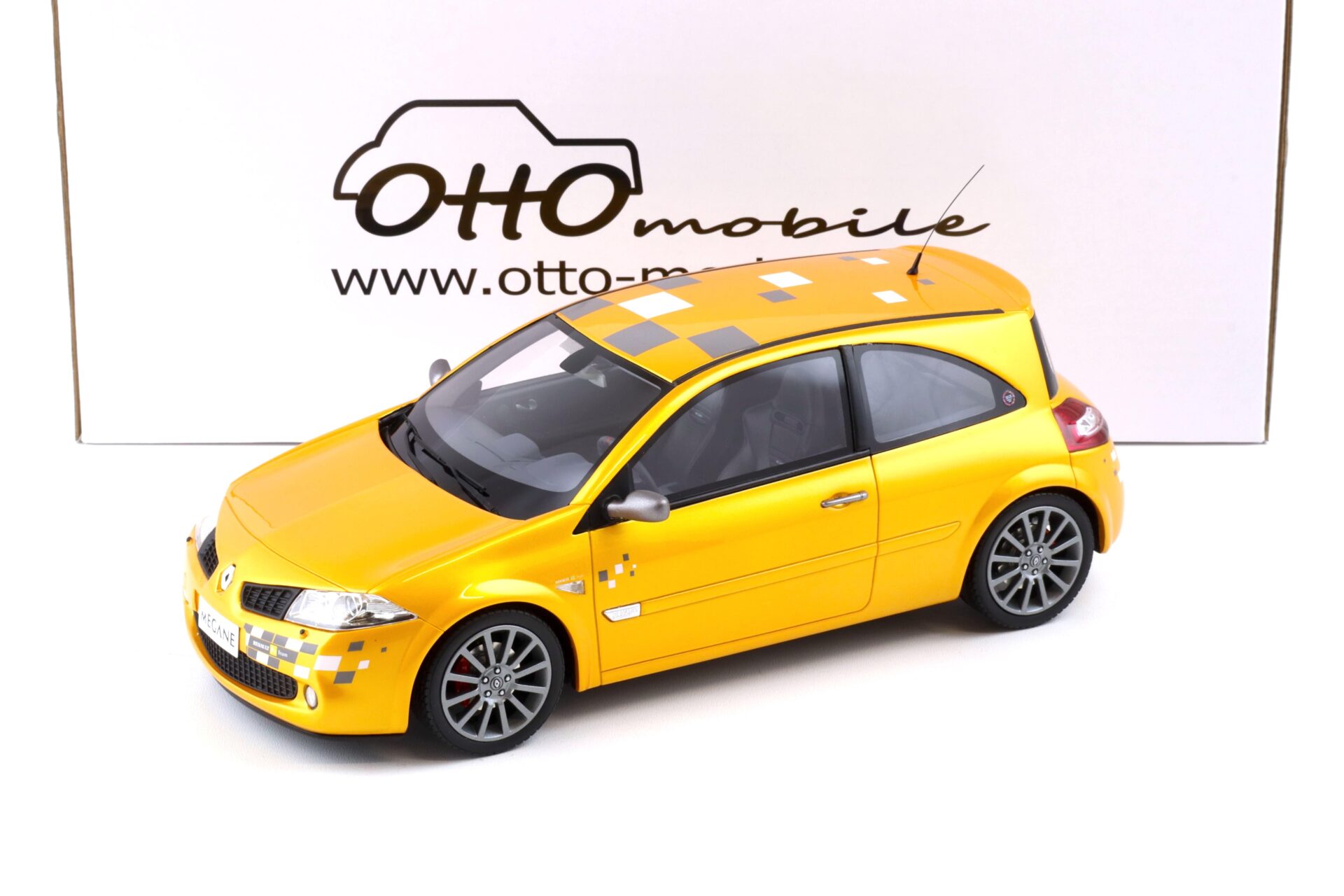 ID 83368 orig.jpg 1:18 OTTO mobile OT914 Renault Megane RS Phase 2 Renault F1 Team Edition yellow