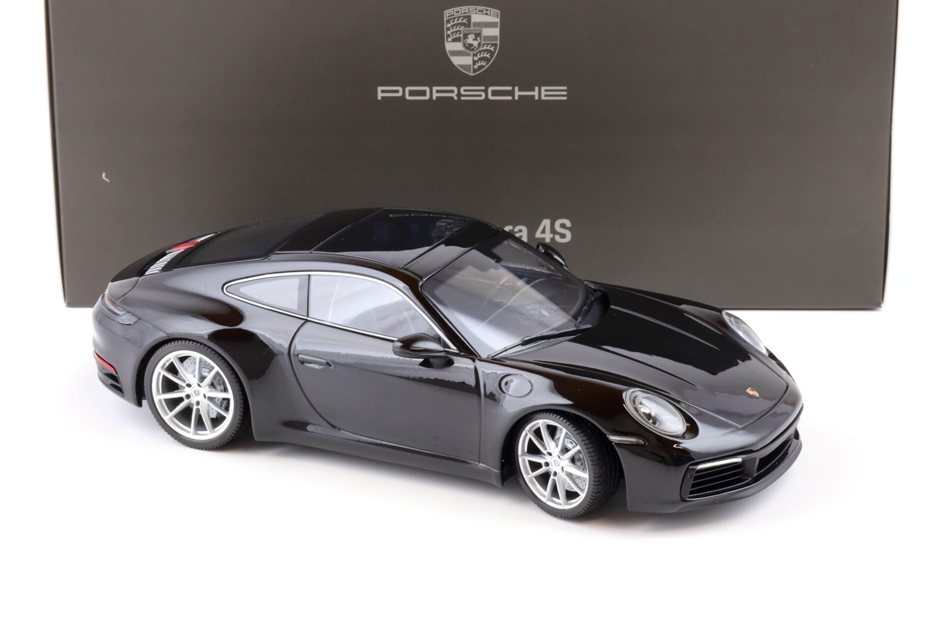 1:18 Minichamps Porsche 911 (992) Carrera 4S Coupe black WAP DEALER