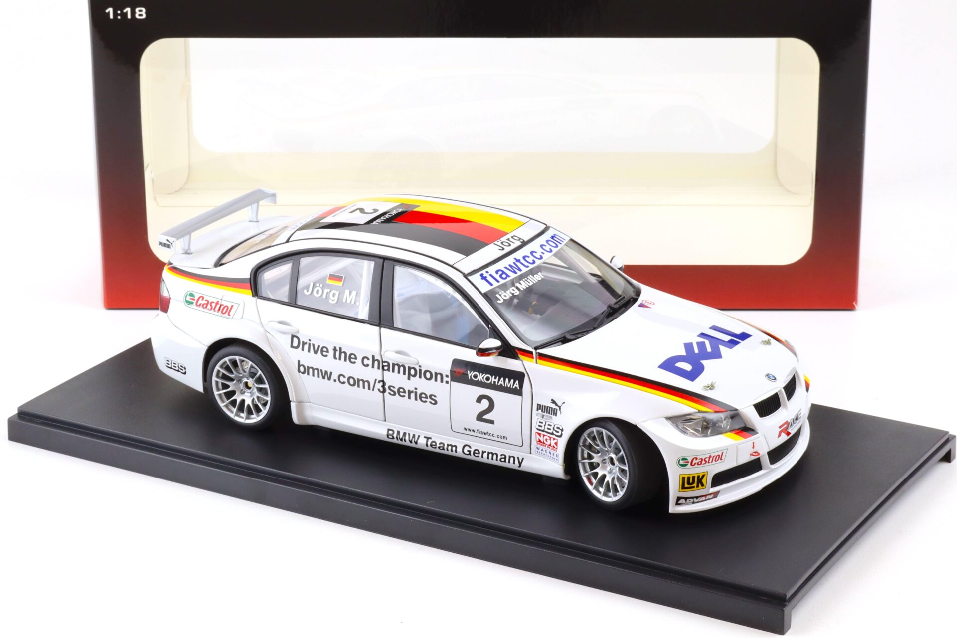 1:18 AUTOart BMW 320Si WTCC 2007 Team Germany #2 J.Müller 80747