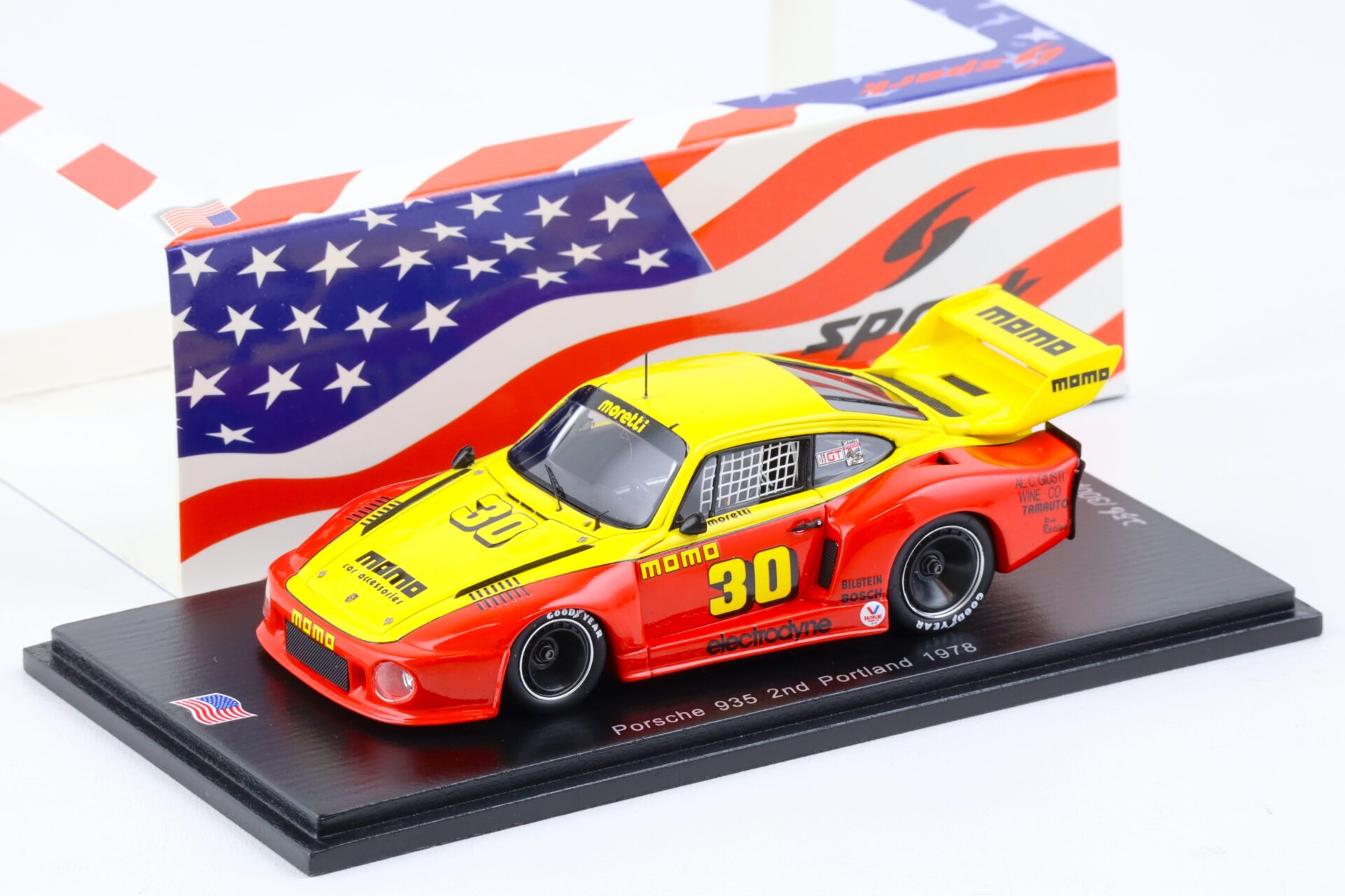 1:43 Spark Porsche 935 - 2nd Portland 1978 G.Moretti #30 MOMO