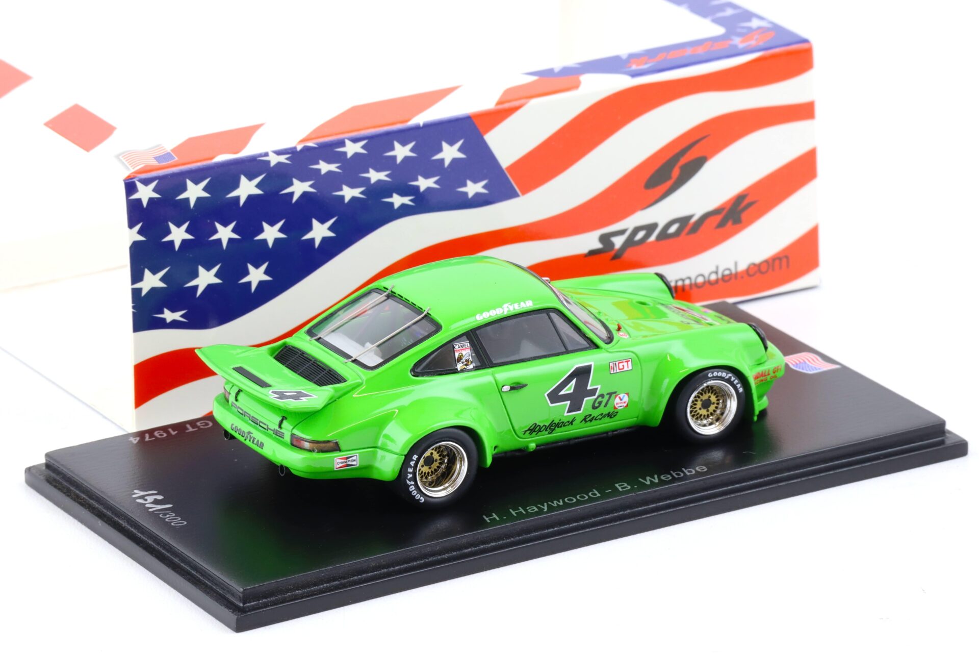 1:43 Spark Porsche 911 Carrera RSR 3.0 Laguna Seca IMSA GT 1974 green #4