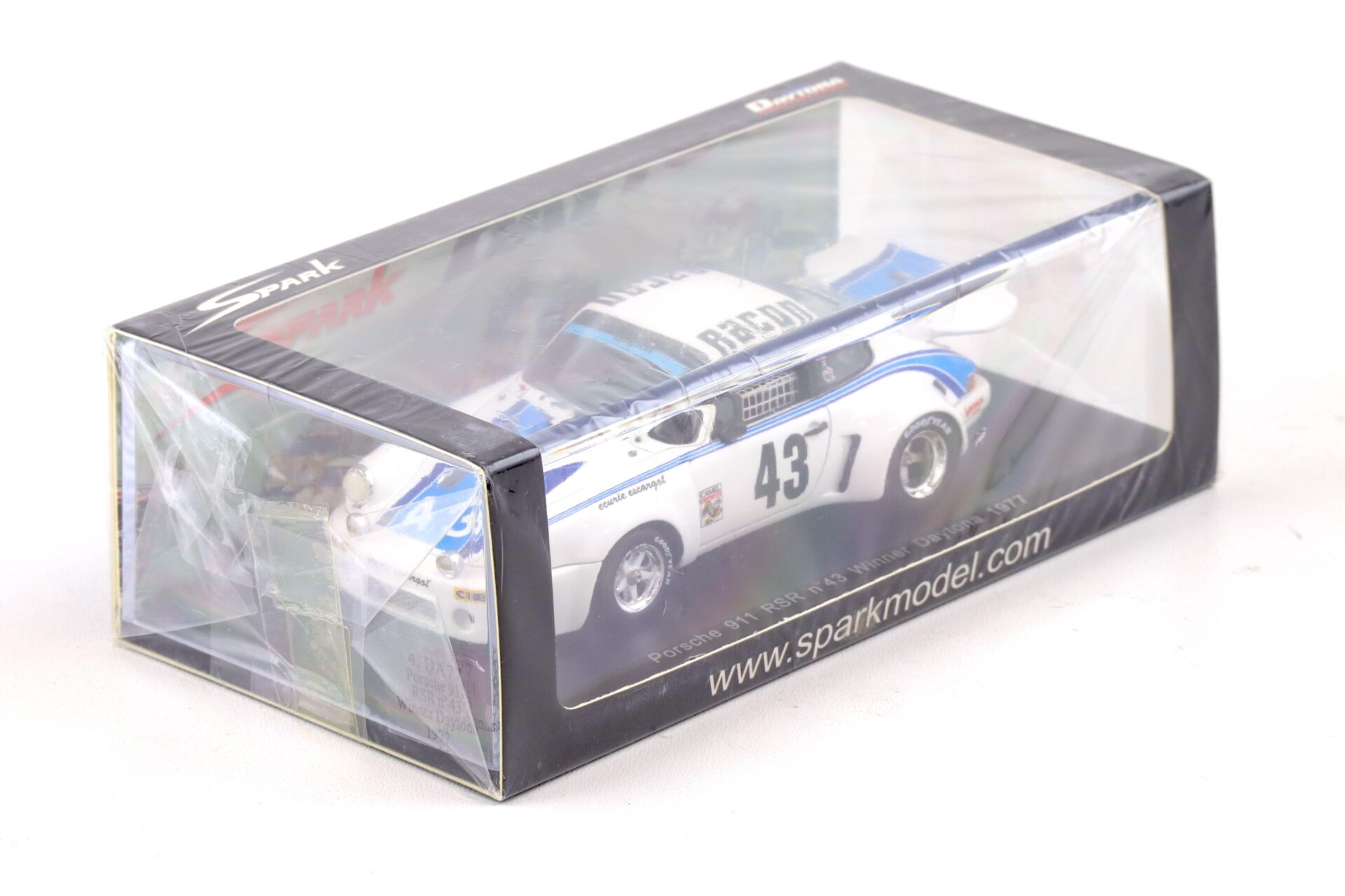 1:43 Spark Porsche 911 RSR #43 Winner Daytona 1977 Haywood/ Graves/ Helmick #43