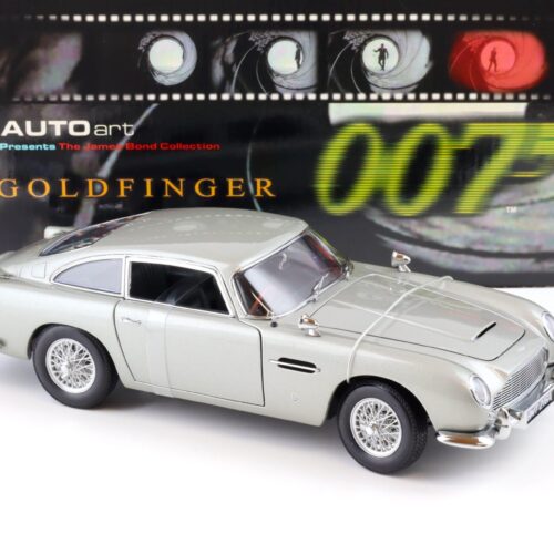 1:18 AUTOart Aston Martin DB5 RHD James Bond 007 Goldfinger silver- grey 70020