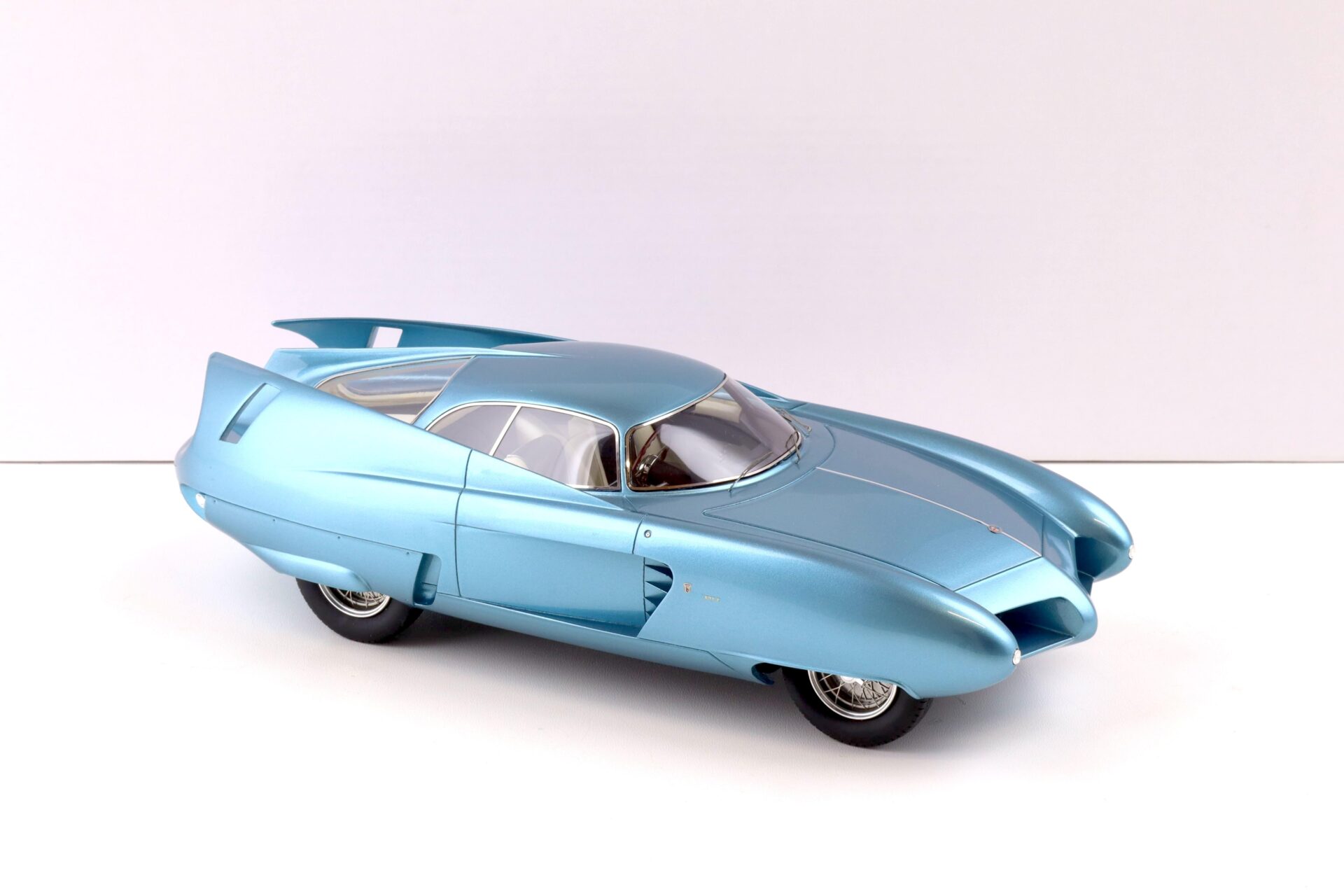 1:18 Matrix Alfa Romeo B.A.T. 7 blue metallic 1954