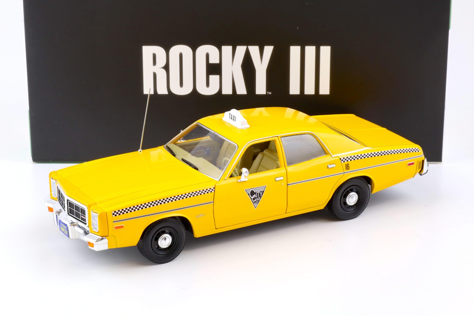 1:18 Greenlight 1978 Dodge Monaco City Cab Taxi yellow ROCKY III 1982