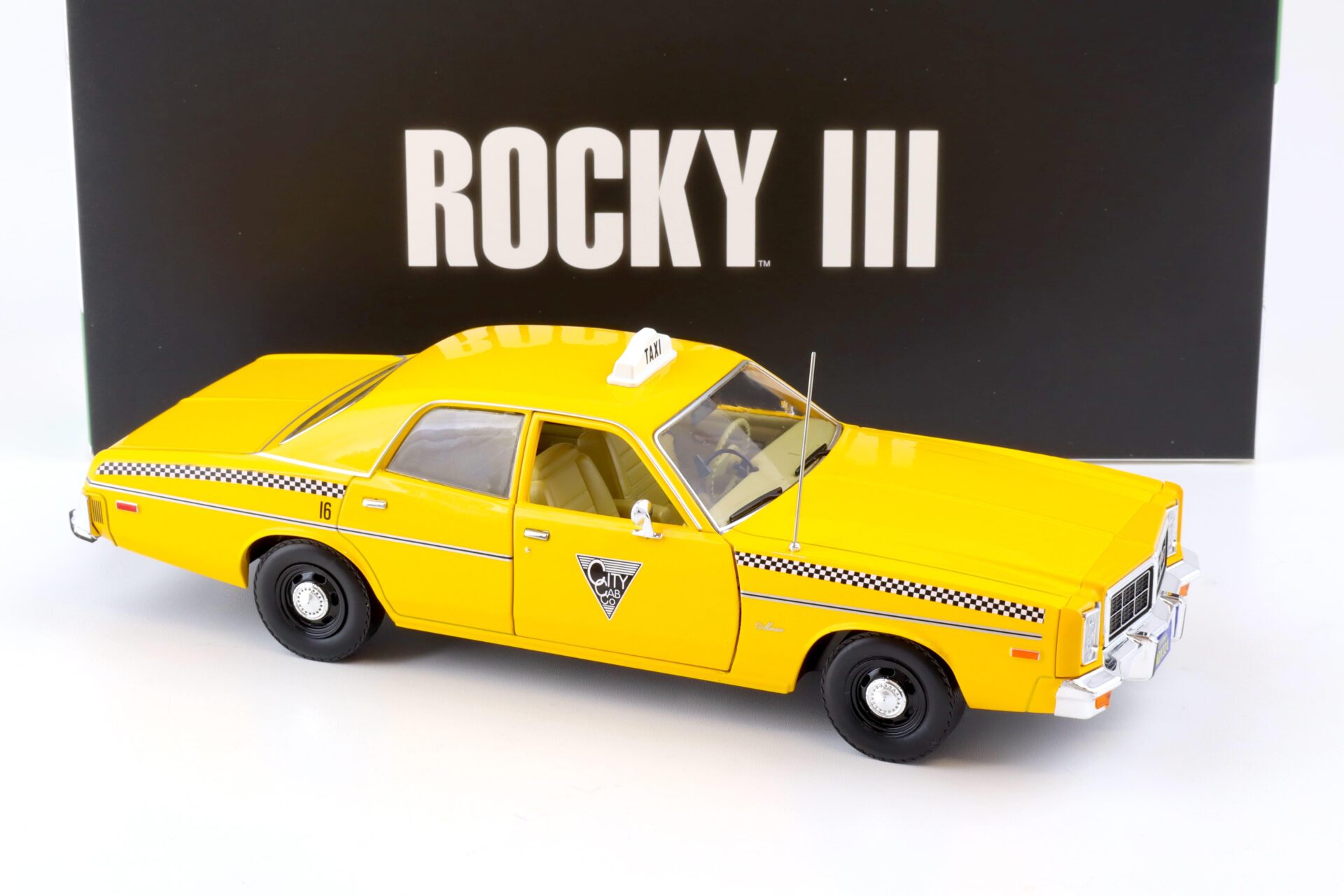 1:18 Greenlight 1978 Dodge Monaco City Cab Taxi yellow ROCKY III 1982