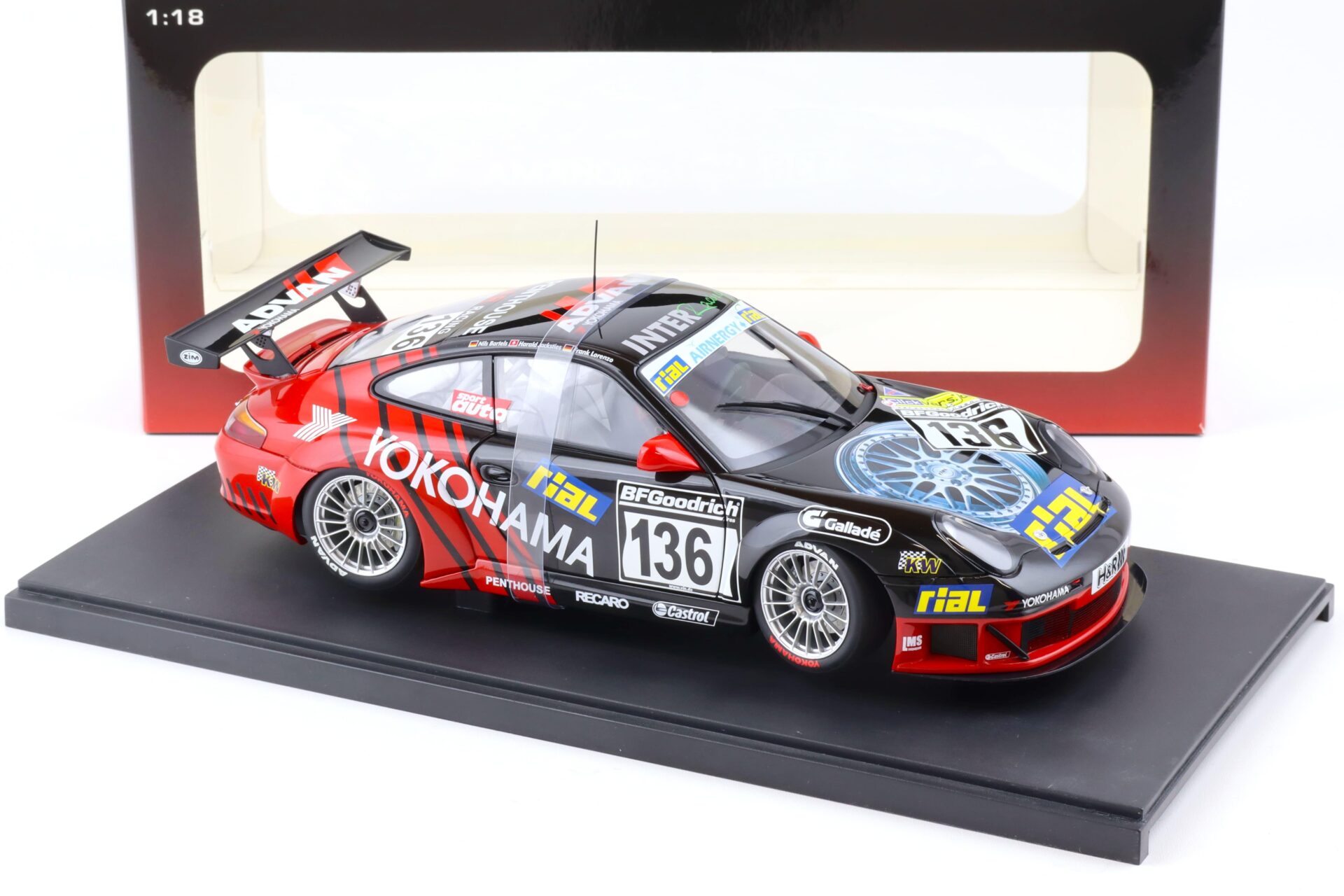 1:18 AUTOart Porsche 911 (996) GT3 RSR YOKOHAMA #136 Nürburgring 2005 - 80571