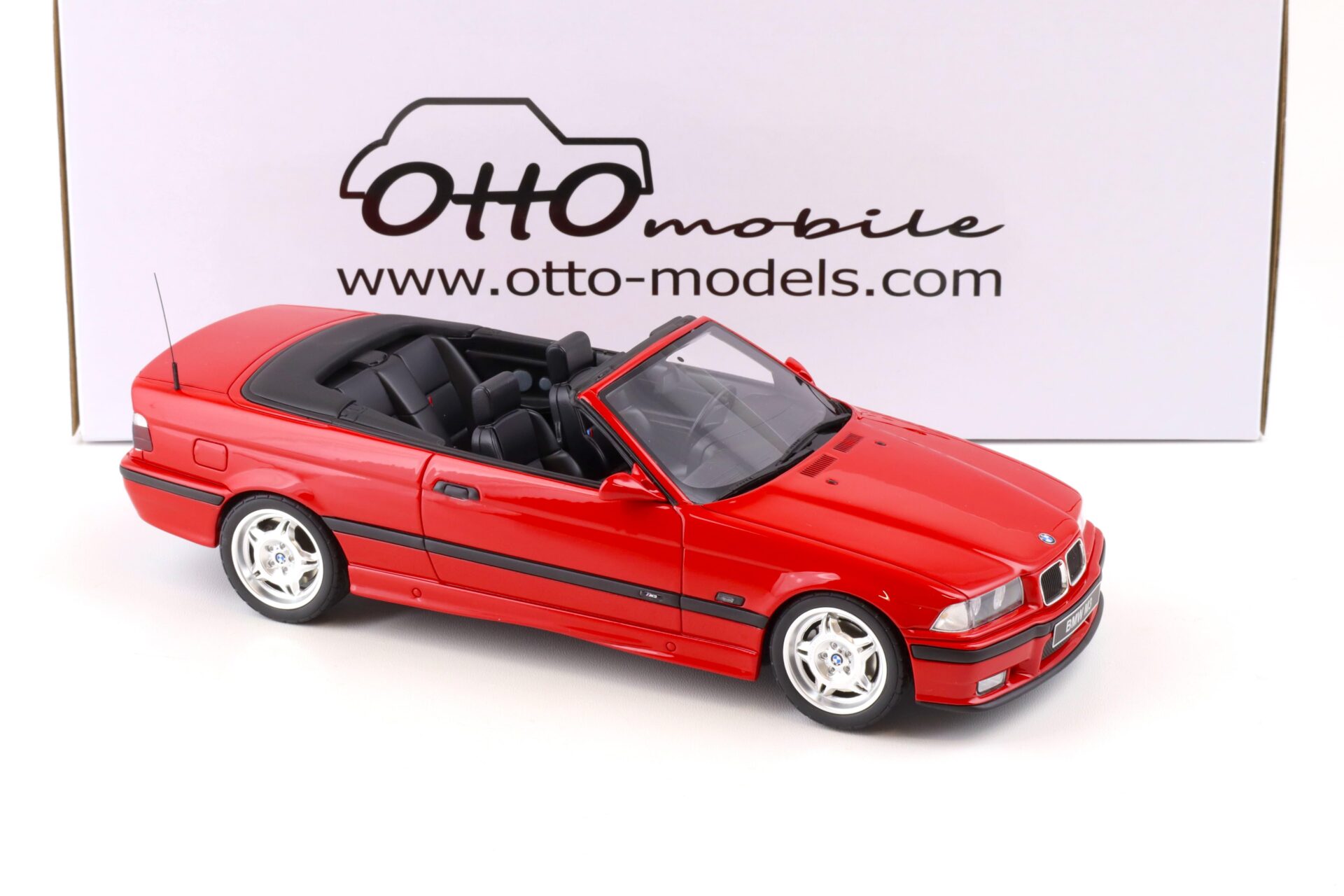 1:18 OTTO mobile OT1048 BMW M3 (E36) Convertible red 1995