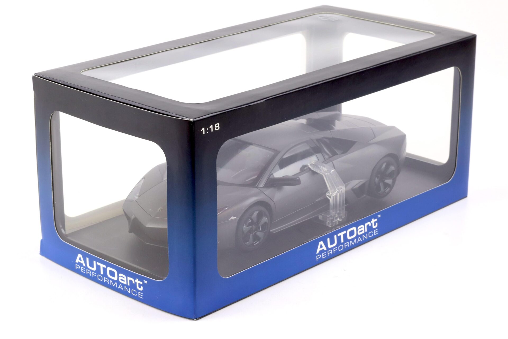 1:18 AUTOart Lamborghini Reventon matt grey 74591