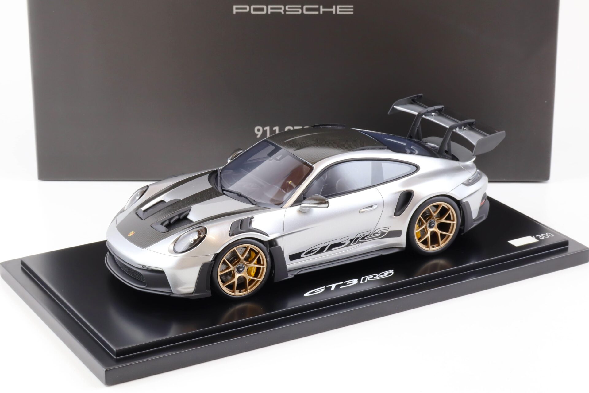 1:18 Spark Porsche 911 (992) GT3 RS Weissach Package GT-silver WAP DEALER