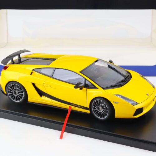 1:18 AUTOart Lamborghini Gallardo Superleggera giallo midas/ metallic yellow