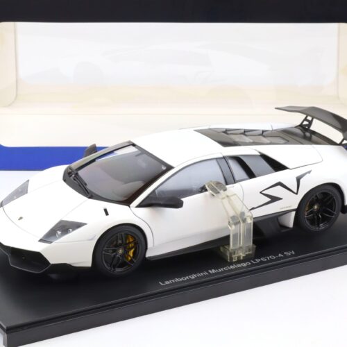 1:18 AUTOart Lamborghini Murcielago LP670-4 SV Bianco Canopous/ matt white