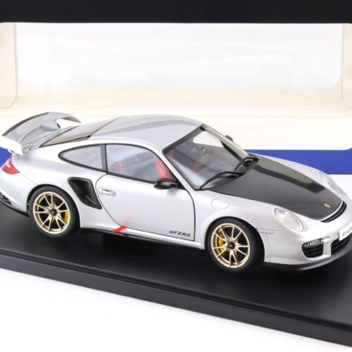 1:18 AUTOart Porsche 911 (997) GT2 RS silver/ with Carbon 77961 - Image 2