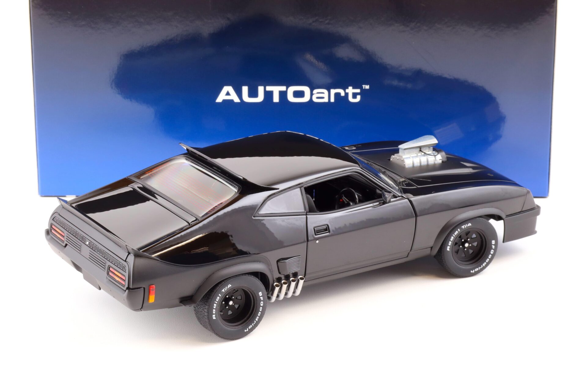 1:18 AUTOart Ford XB Falcon Tuned Version Black Interceptor MAD MAX black