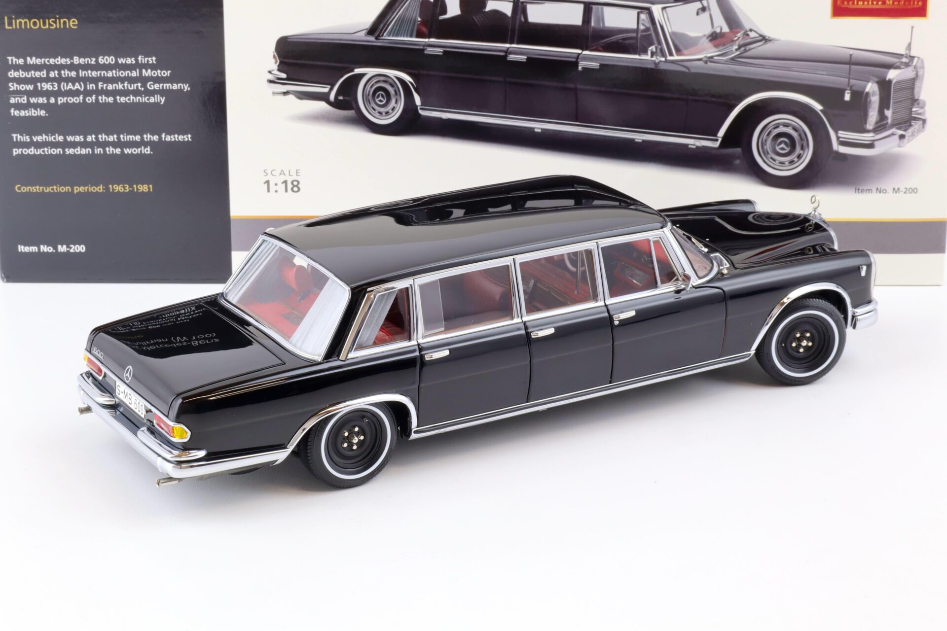 1:18 CMC Mercedes 600 Pullman (W100) Limousine 1963-1981 black M-200