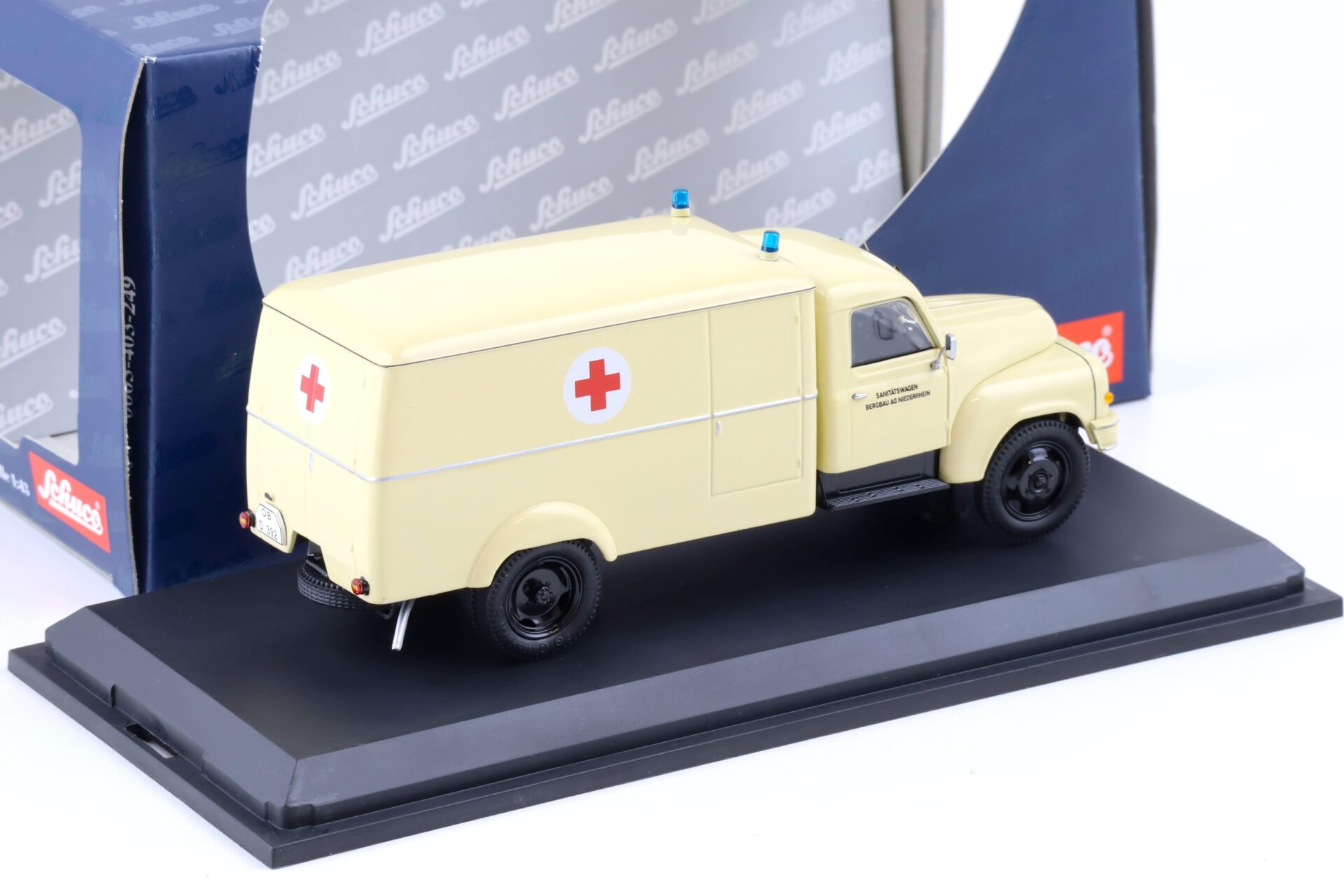 1:43 Schuco Hanomag L28 Kasten LKW Sanitätswagen Rotes Kreuz beige