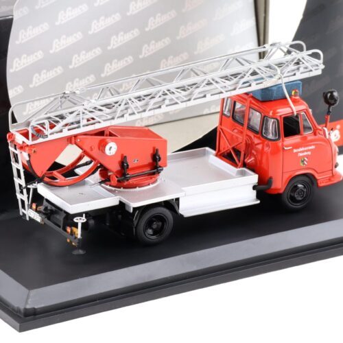 1:43 Schuco Hanomag Garant "Feuerwehr Nürnberg" mit Bachert Drehleiter red