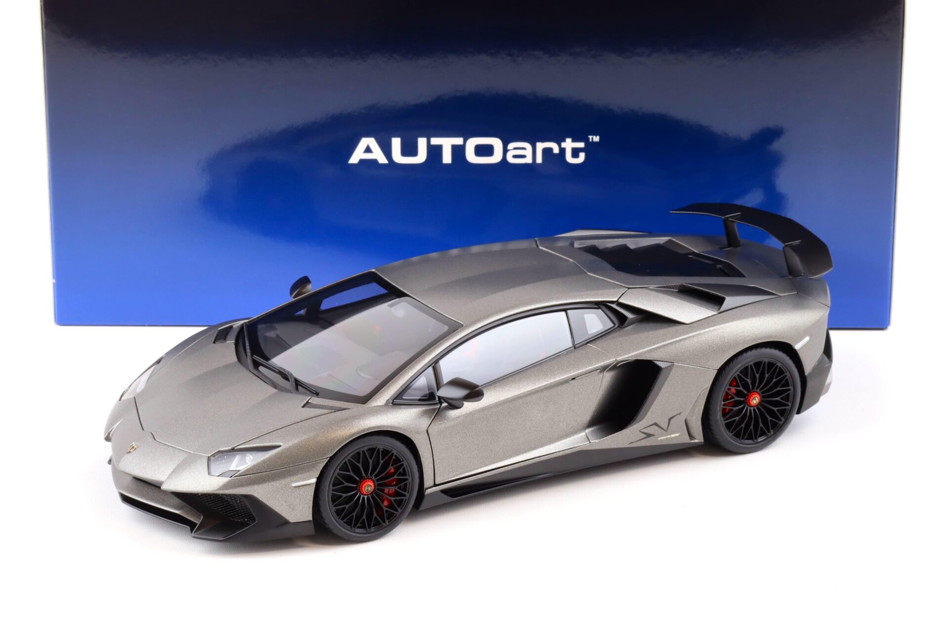 1:18 AUTOart Lamborghini Aventador LP750-4 SV Grigio Titans/ matt grey 74554