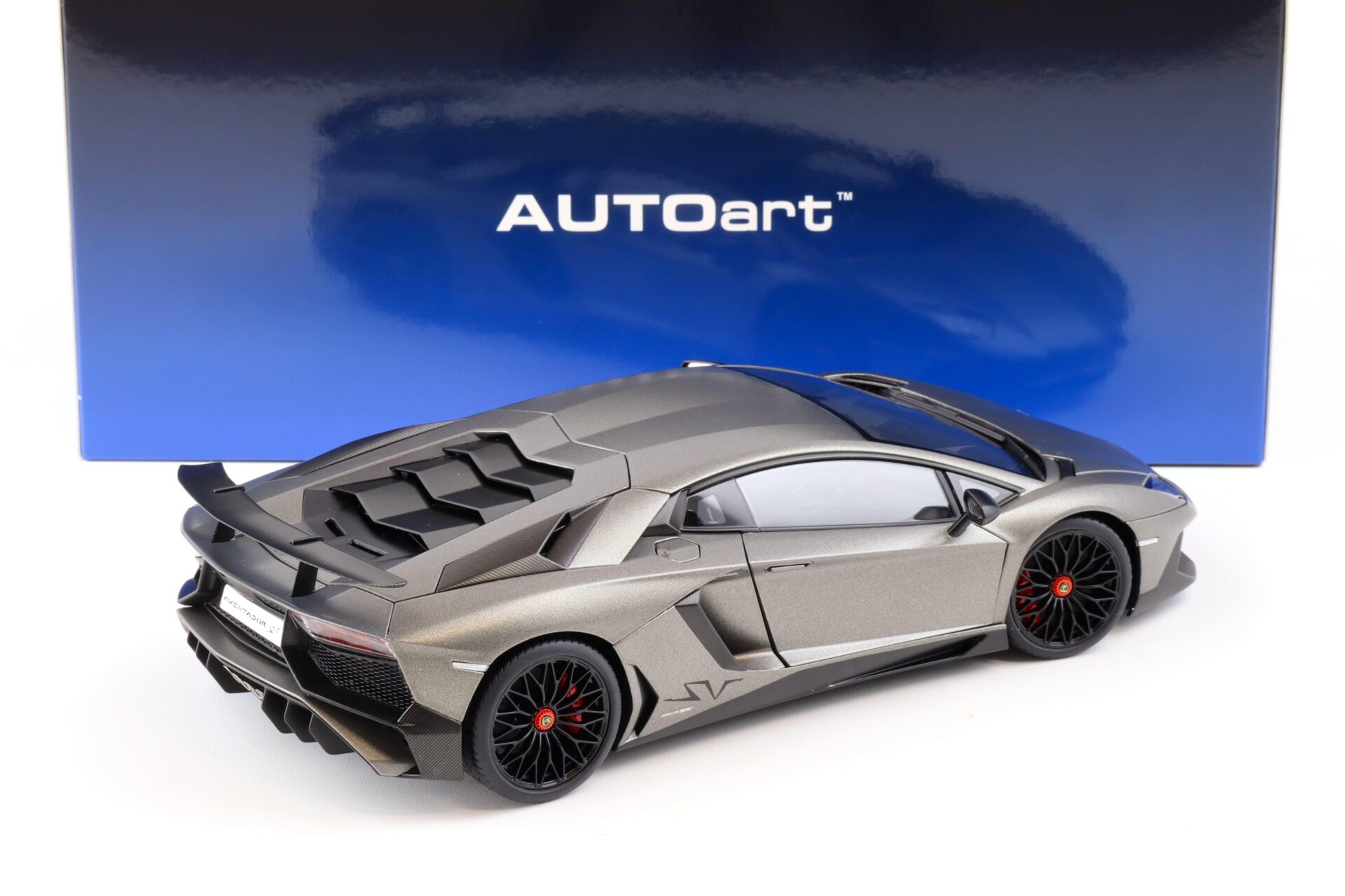 1:18 AUTOart Lamborghini Aventador LP750-4 SV Grigio Titans/ matt grey 74554