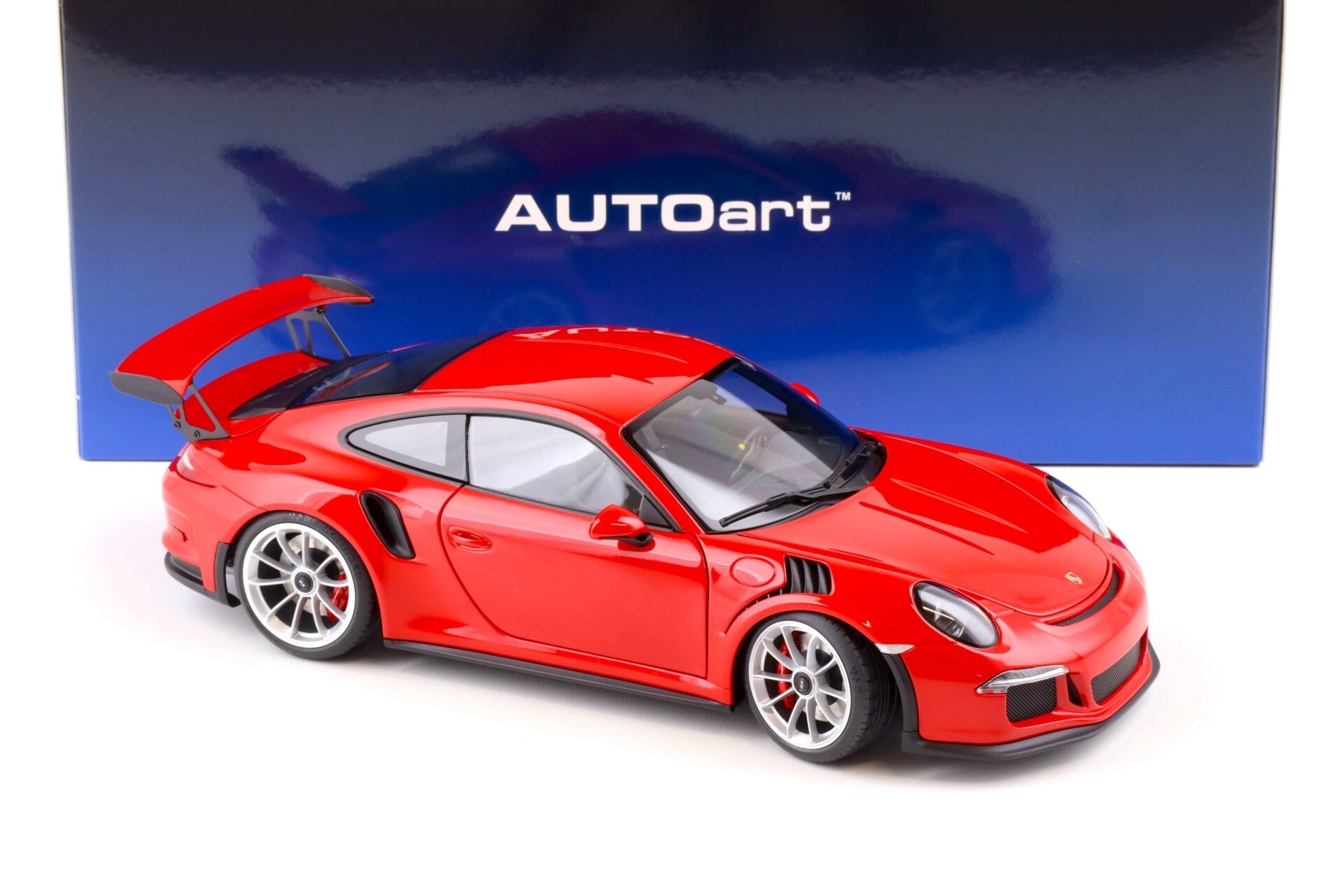 1:18 AUTOart Porsche 911 (991) GT3 RS guards red/ silver wheels 78165