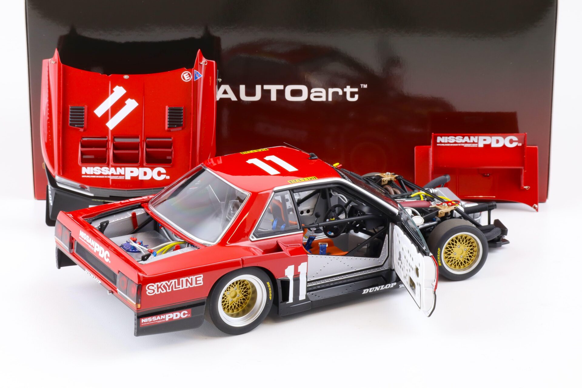 1:18 AUTOart Nissan Skyline RS Turbo #11 Super Silhouette 1982 Diecast 88276