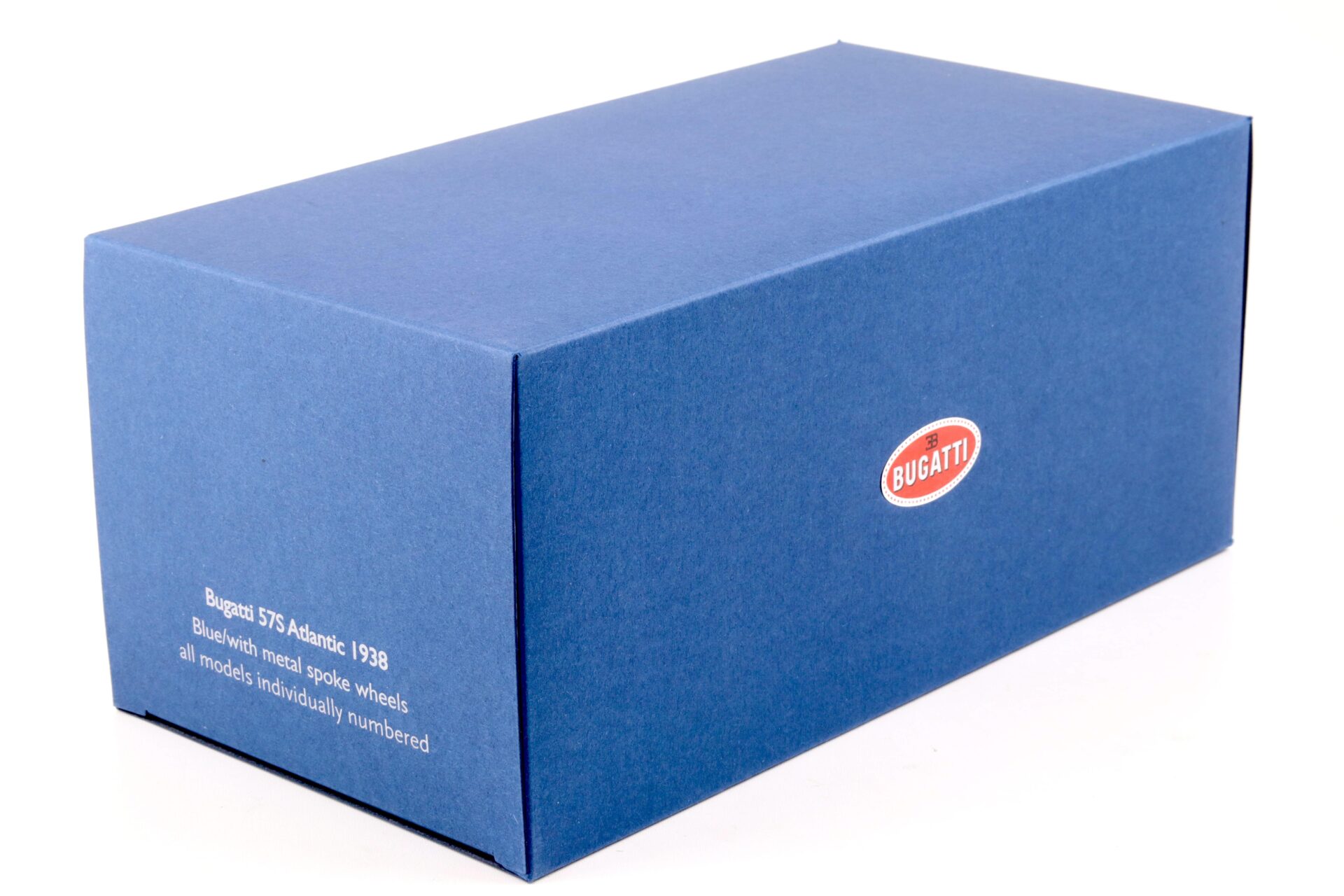 1:18 AUTOart Bugatti 57S Atlantic 1938 blue/ with metal wire spoke wheels 70943