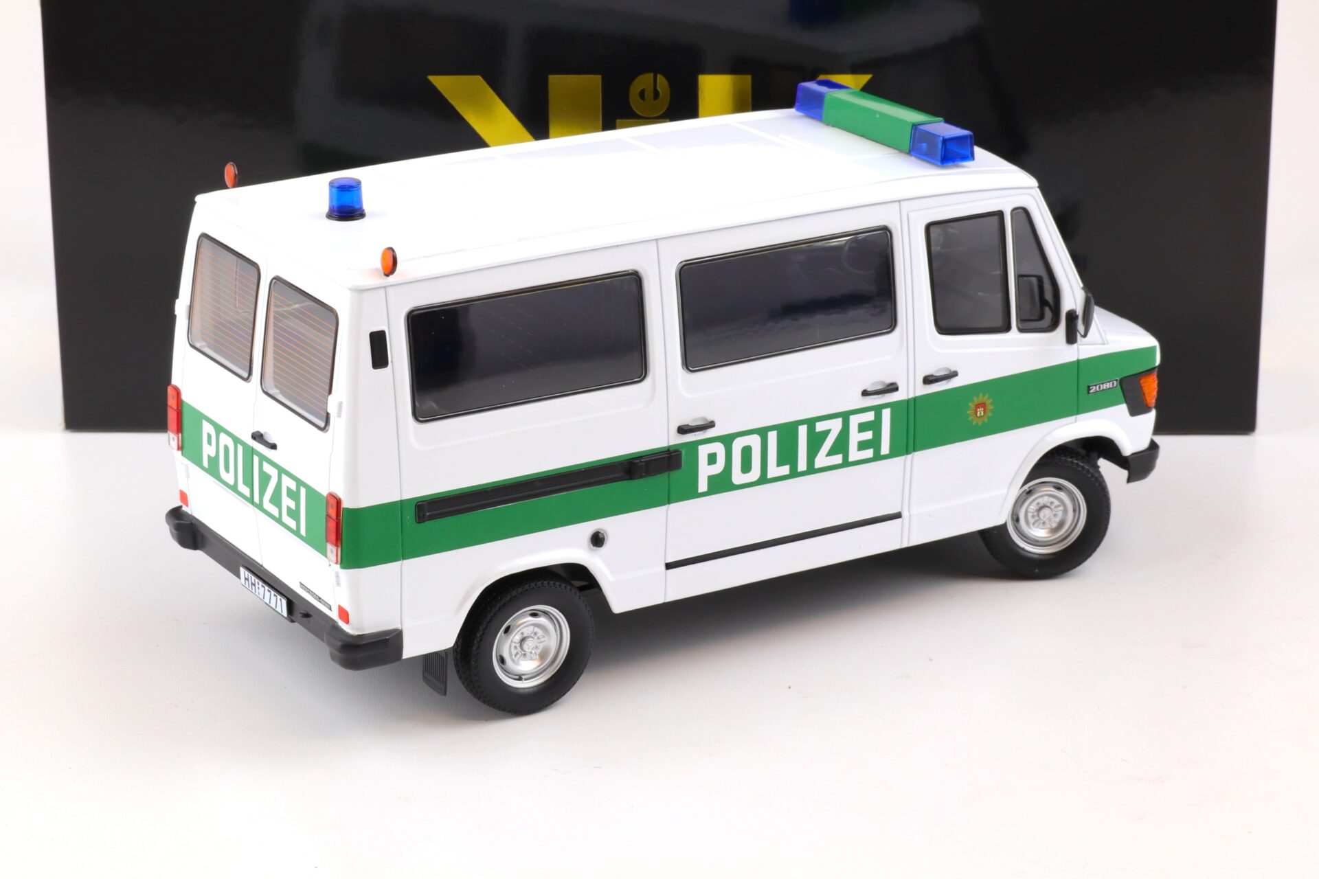1:18 KK-Scale Mercedes 208D Bus VAN POLIZEI white/ green