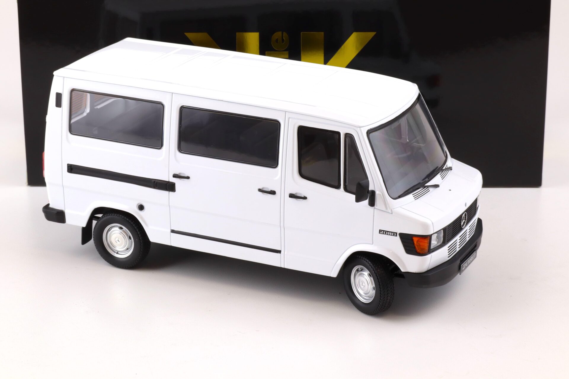 1:18 KK-Scale Mercedes 208D Bus Van Kastenwagen white