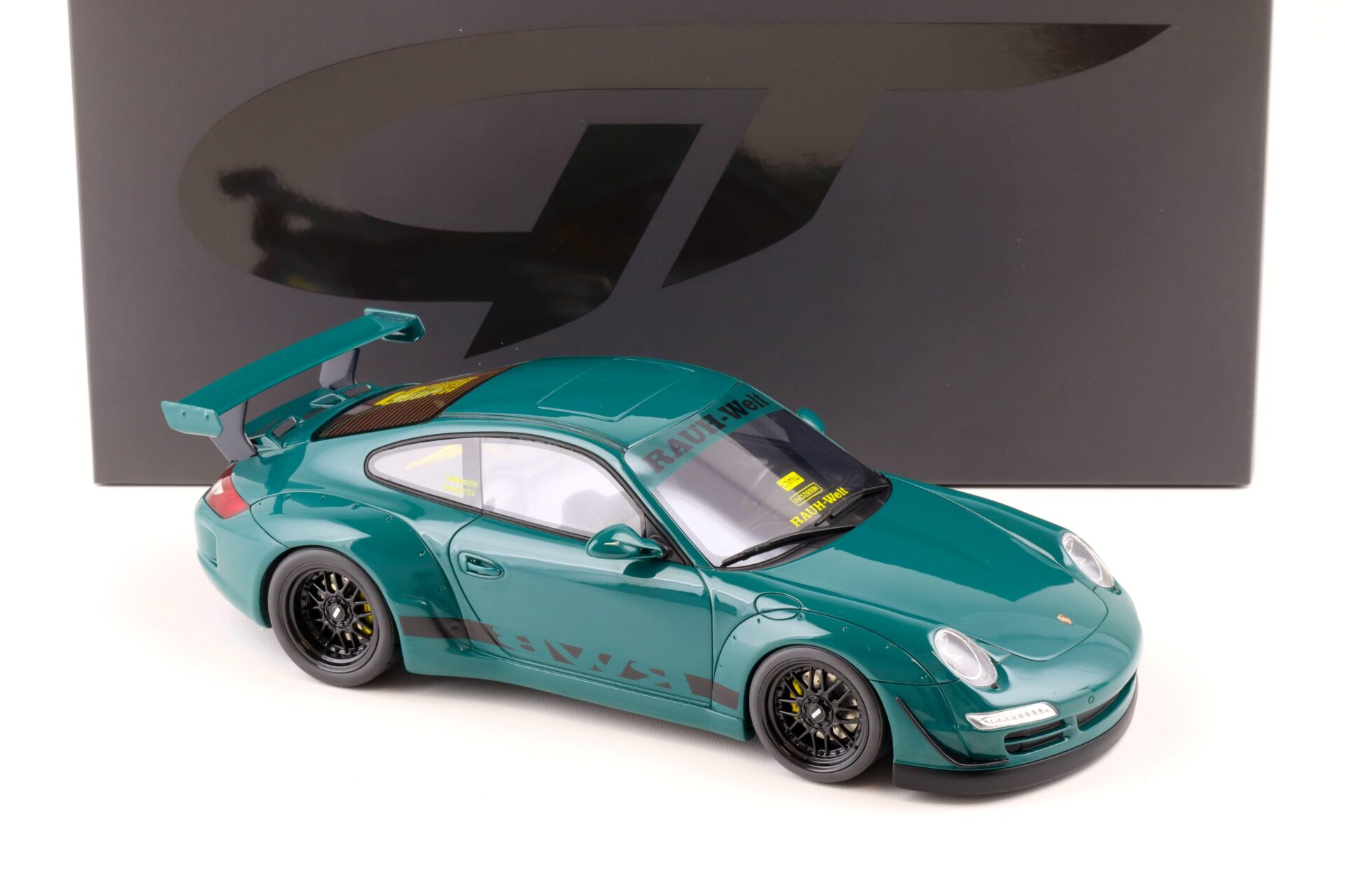 1:18 GT Spirit GT896 Porsche 911 (997) RWB RAUH-Welt Syunkashuto green
