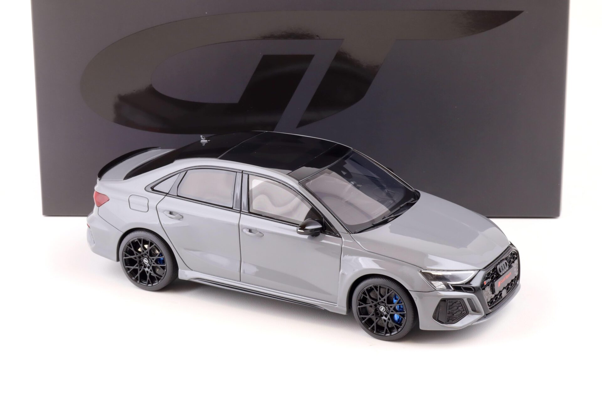 1:18 GT Spirit GT885 Audi RS3 Sedan Performance Edition Nardo grey 2022
