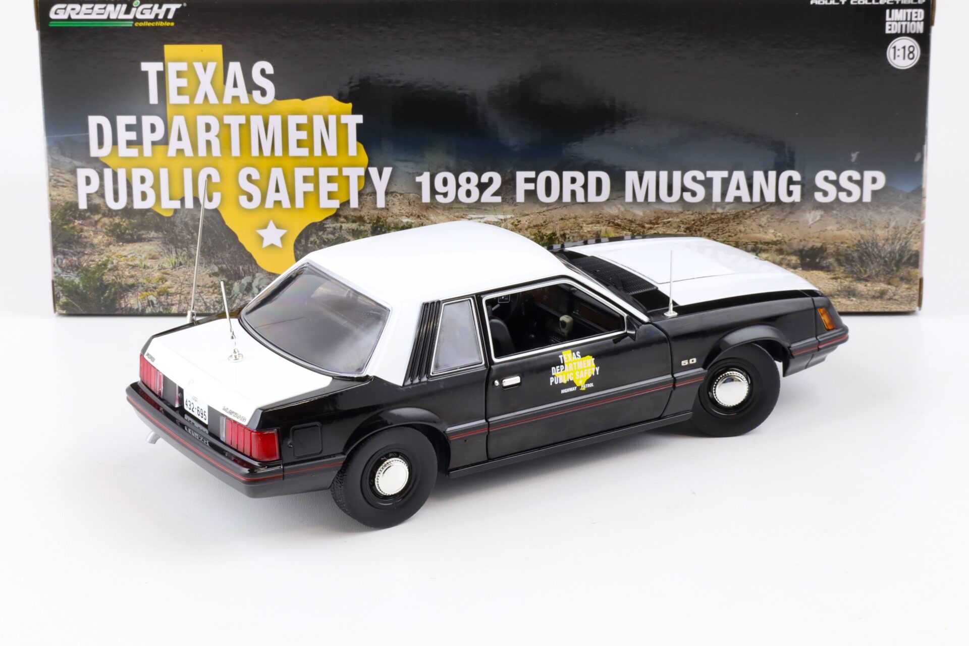 1:18 Greenlight 1982 Ford Mustang 5.0 Coupe SSP Texas Department Public Safety