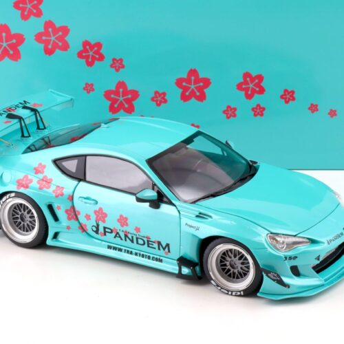 1:18 DCN Toyota 86 Rocket Bunny Pandem GT86 V3 Sakura green Diecast