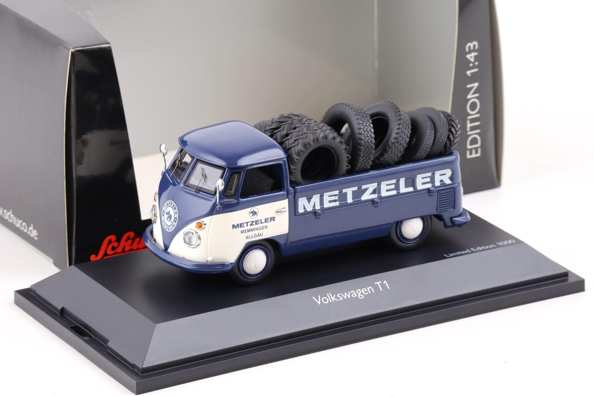 1:43 Schuco VW T1 Pritsche blue/ white Metzeler mit Reifen beladen