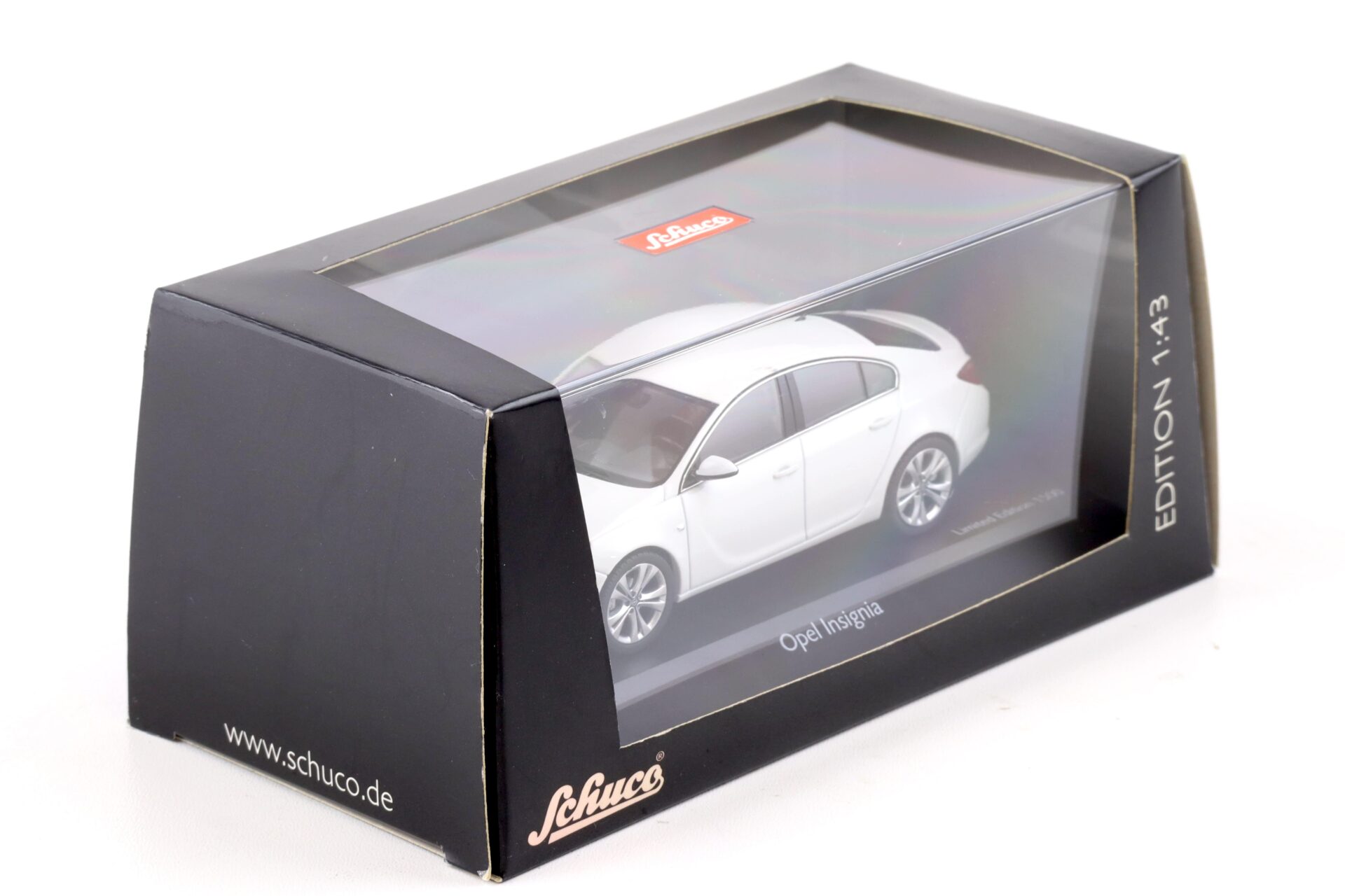 1:43 Schuco Opel Insignia A Limousine snow white