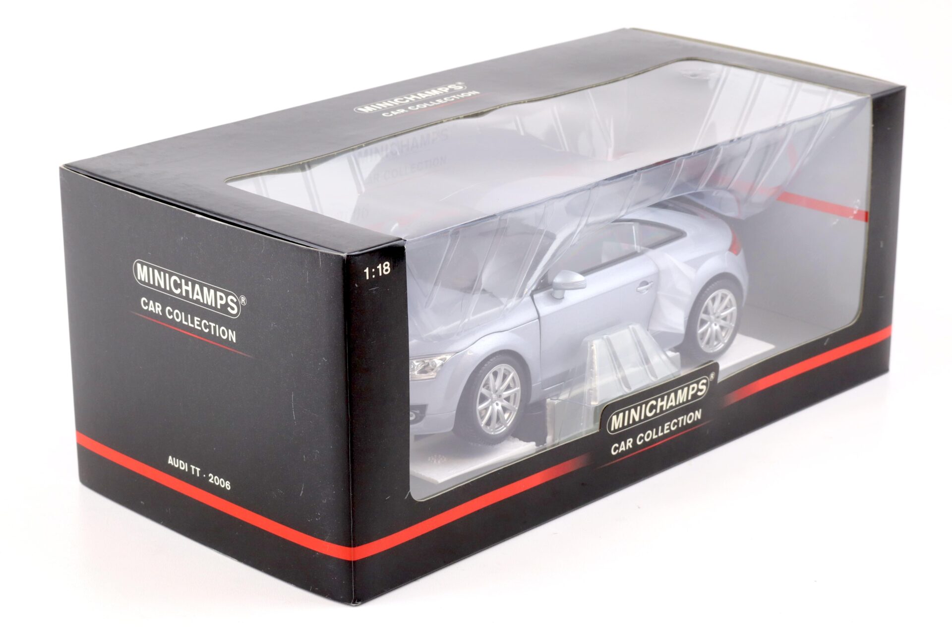 1:18 Minichamps Audi TT Coupe RHD 2006 silver-blue metallic