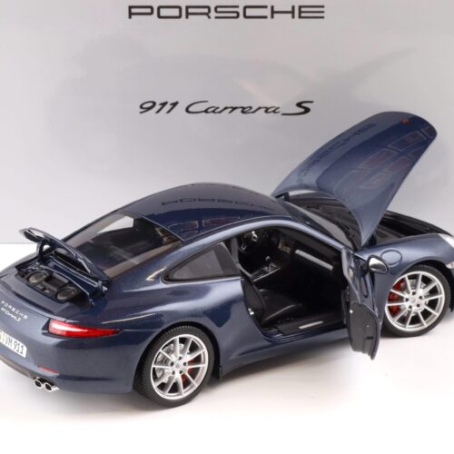 1:18 Minichamps Porsche 911 (991) Carrera S Coupe blue metallic DEALER VERSION - Image 4