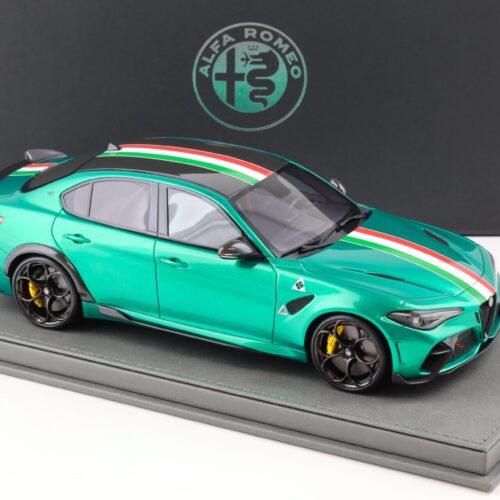 1:18 BBR Alfa Romeo Giulia GTA Verde Montreal green/ Italian Flag - Limited 5 pcs.