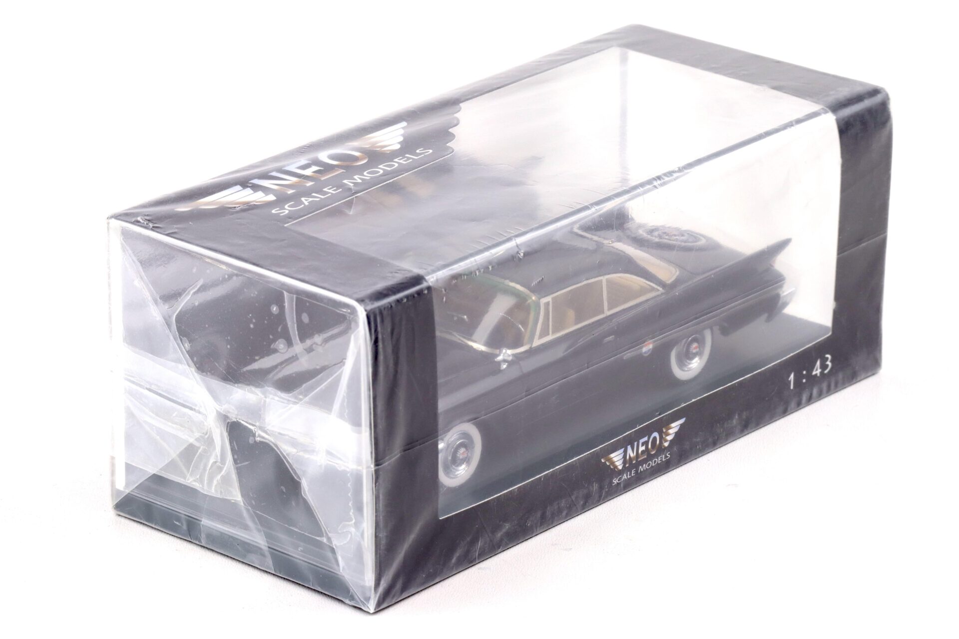 1:43 NEO Chrysler 300F Coupe black/ beige 1960