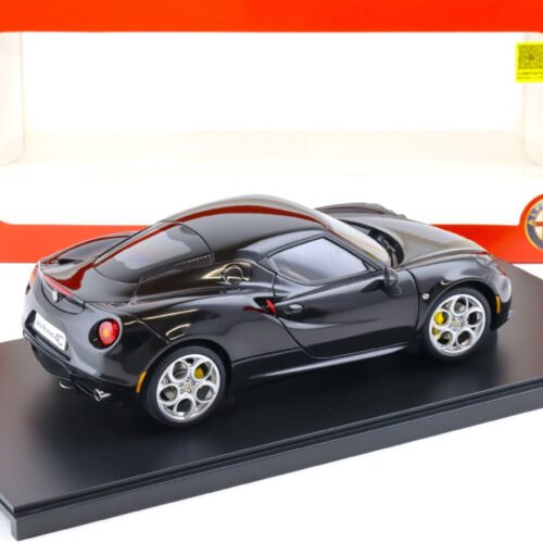 1:18 AUTOart Alfa Romeo 4C Coupe Gloss black 2013