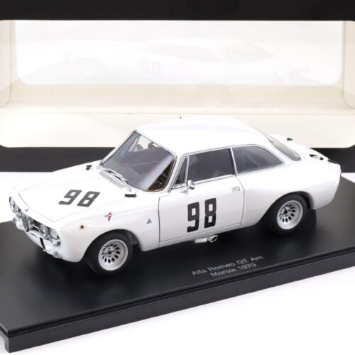 1:18 AUTOart Alfa Romeo Giulia GTAm Monza 1970 Hezemans #98 white