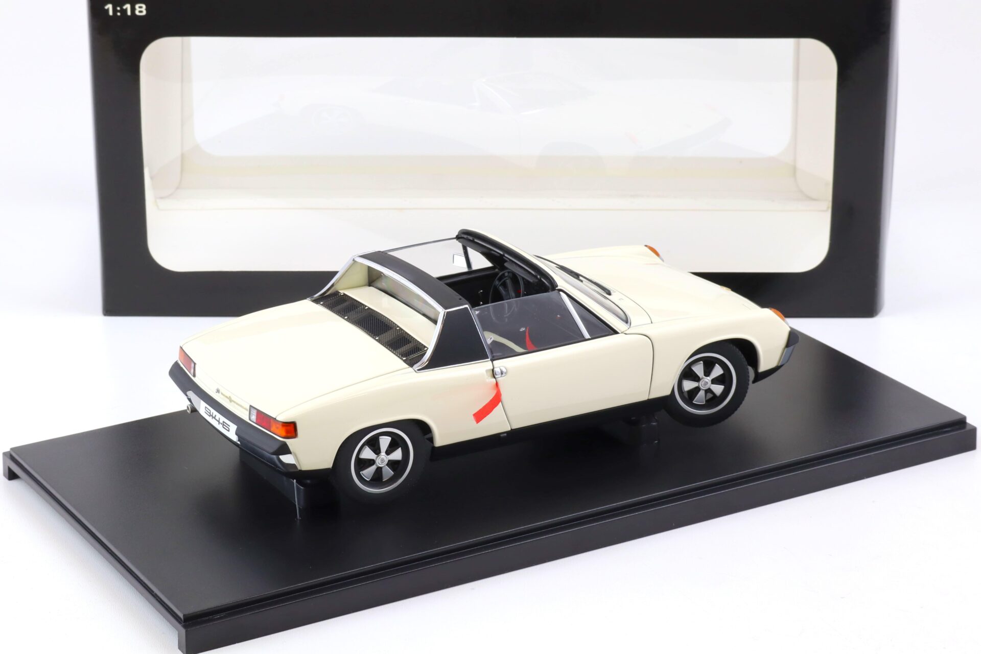 1:18 AUTOart Porsche 914/6 light ivory white
