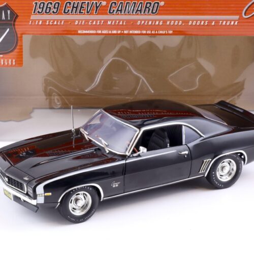 1:18 Highway61 Chevrolet Camaro SS 396 Coupe 1969 black/ white stripe