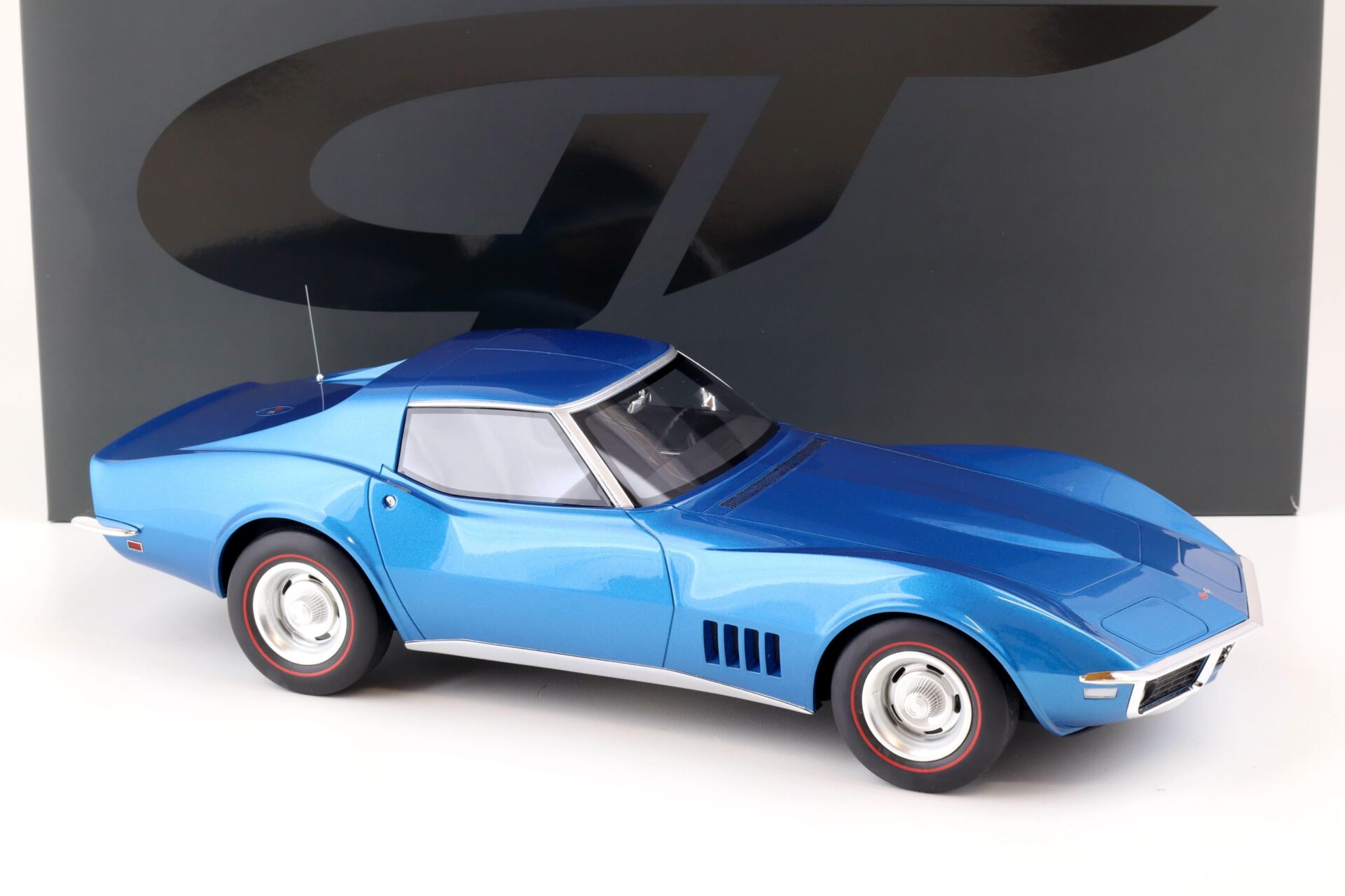 1:12 GT Spirit GT255 Chevrolet Corvette C3 Coupe 1968 blue metallic