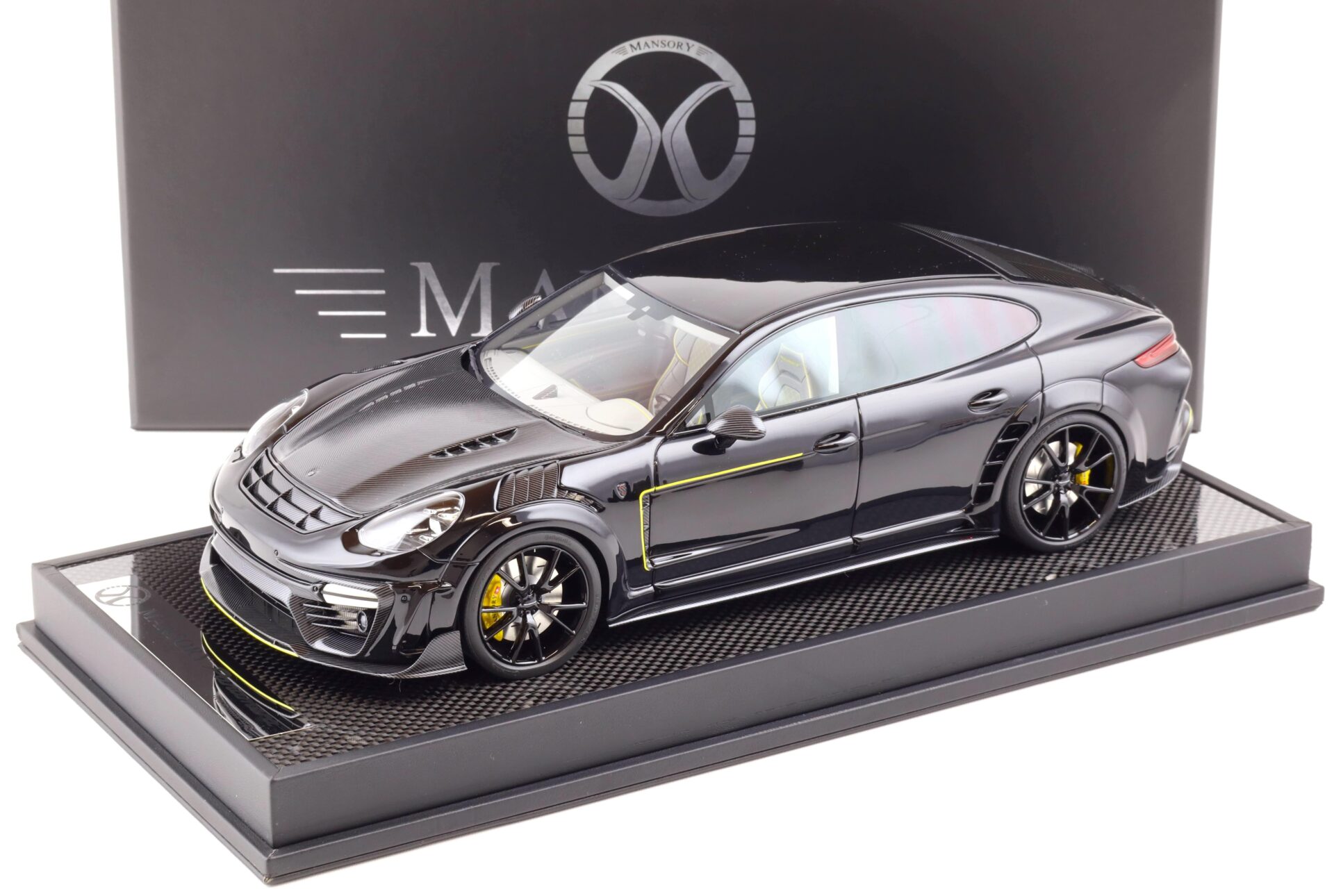 1:18 Motorhelix Porsche Panamera Mansory 2019 black/ Carbon MY18-PABK