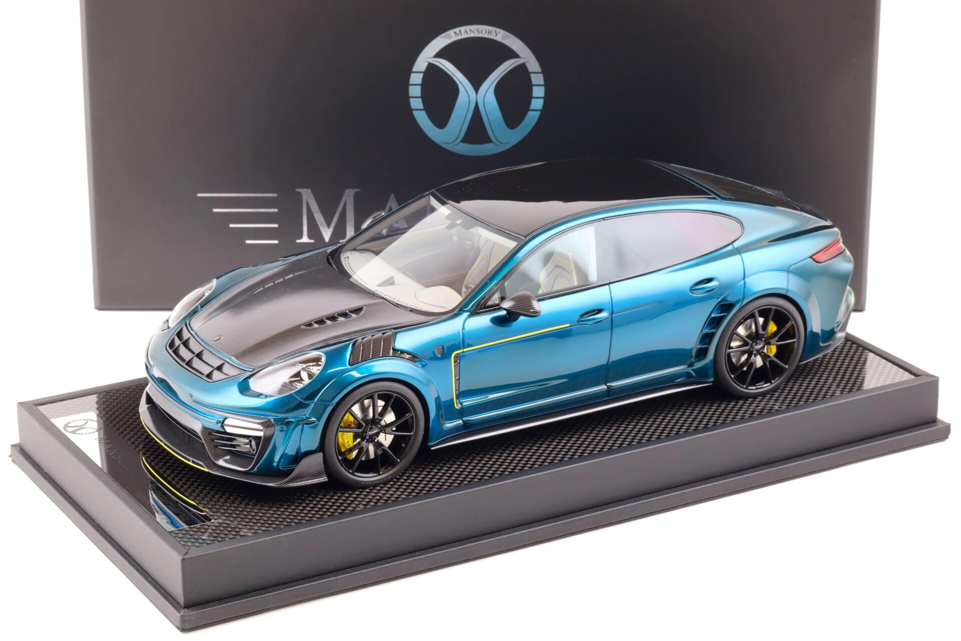 ID 85595 orig.jpg 1:18 Motorhelix Porsche Panamera Mansory 2019 blue/ Carbon MY18-PABE